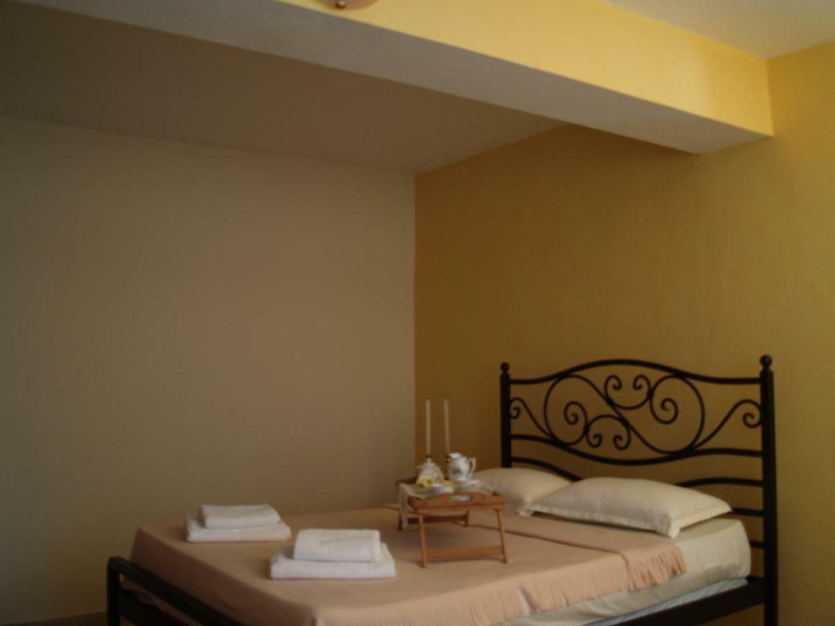 La Casa di Nonna Lejlighed Qeparo Eksteriør billede